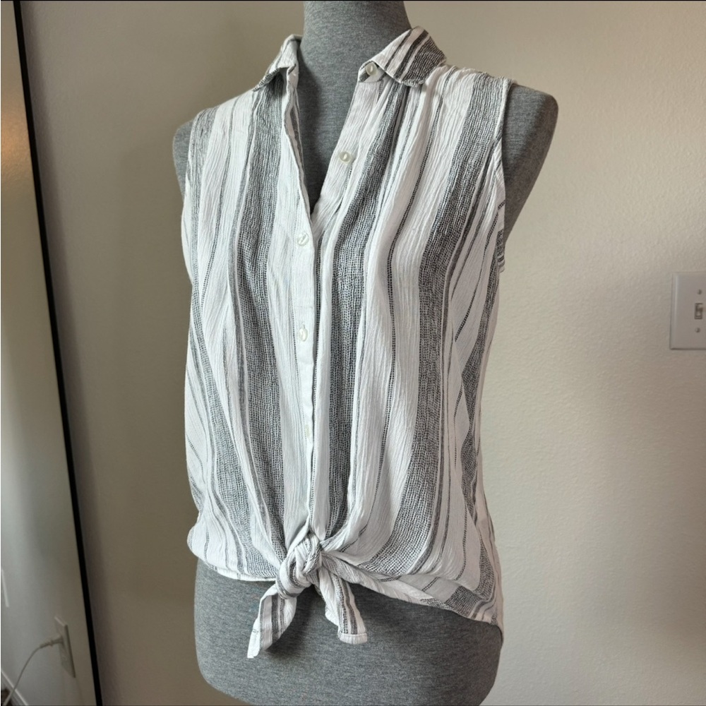 Striped Button Down Tank - Picture 2 of 8